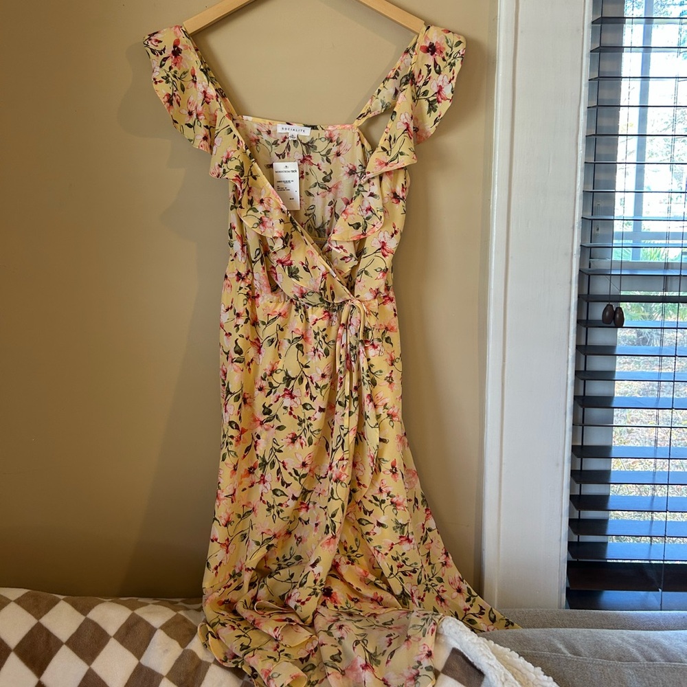 NWT Socialite Yellow and Pink Floral Midi Dress